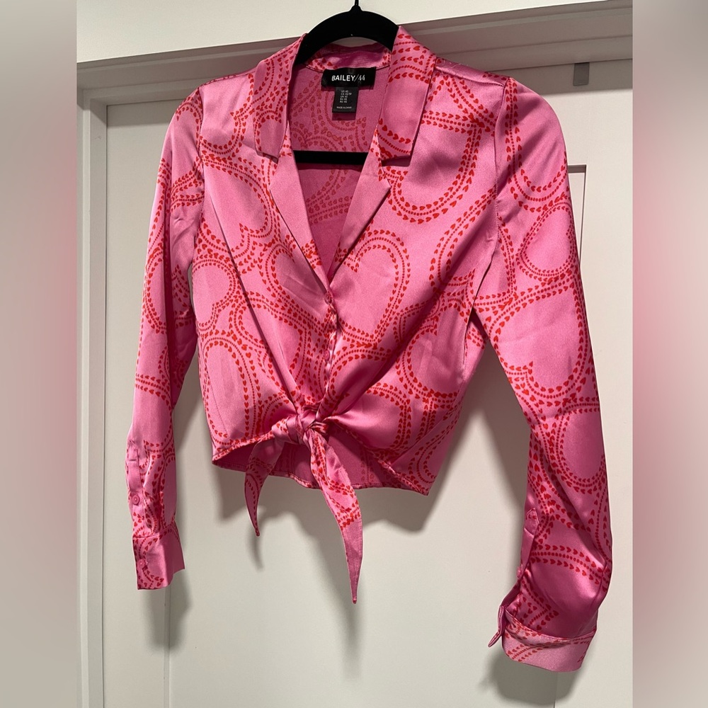 NWOT Bailey/44 Anthropologie heart print tie front blouse